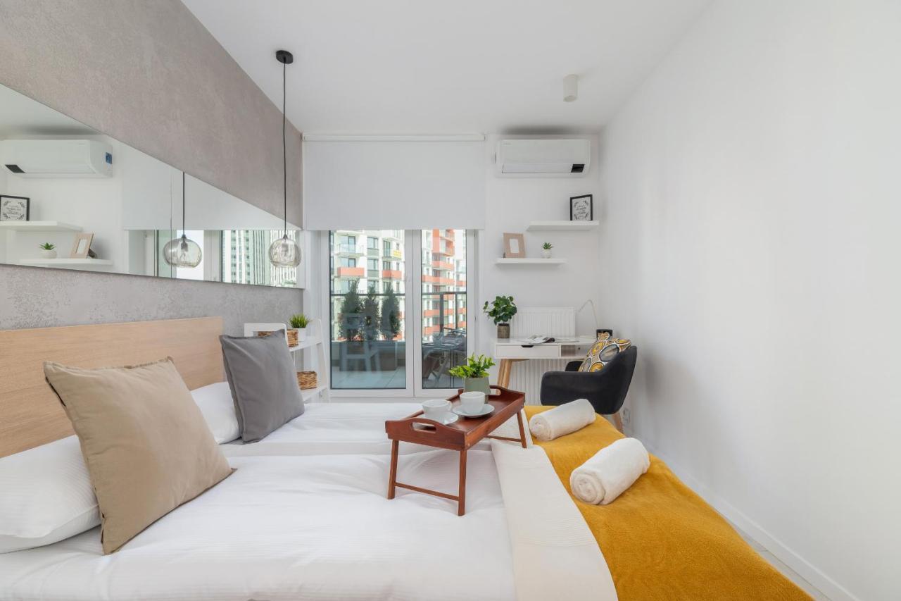 City Centre & Modern Quiet Apartment With Parking By Renters Prestige Красков Екстериор снимка